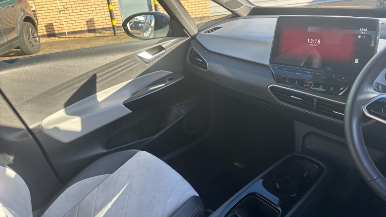 Volkswagen ID.3 150kW Family Pro Performance 58kWh 5dr Auto Electric Hatchback